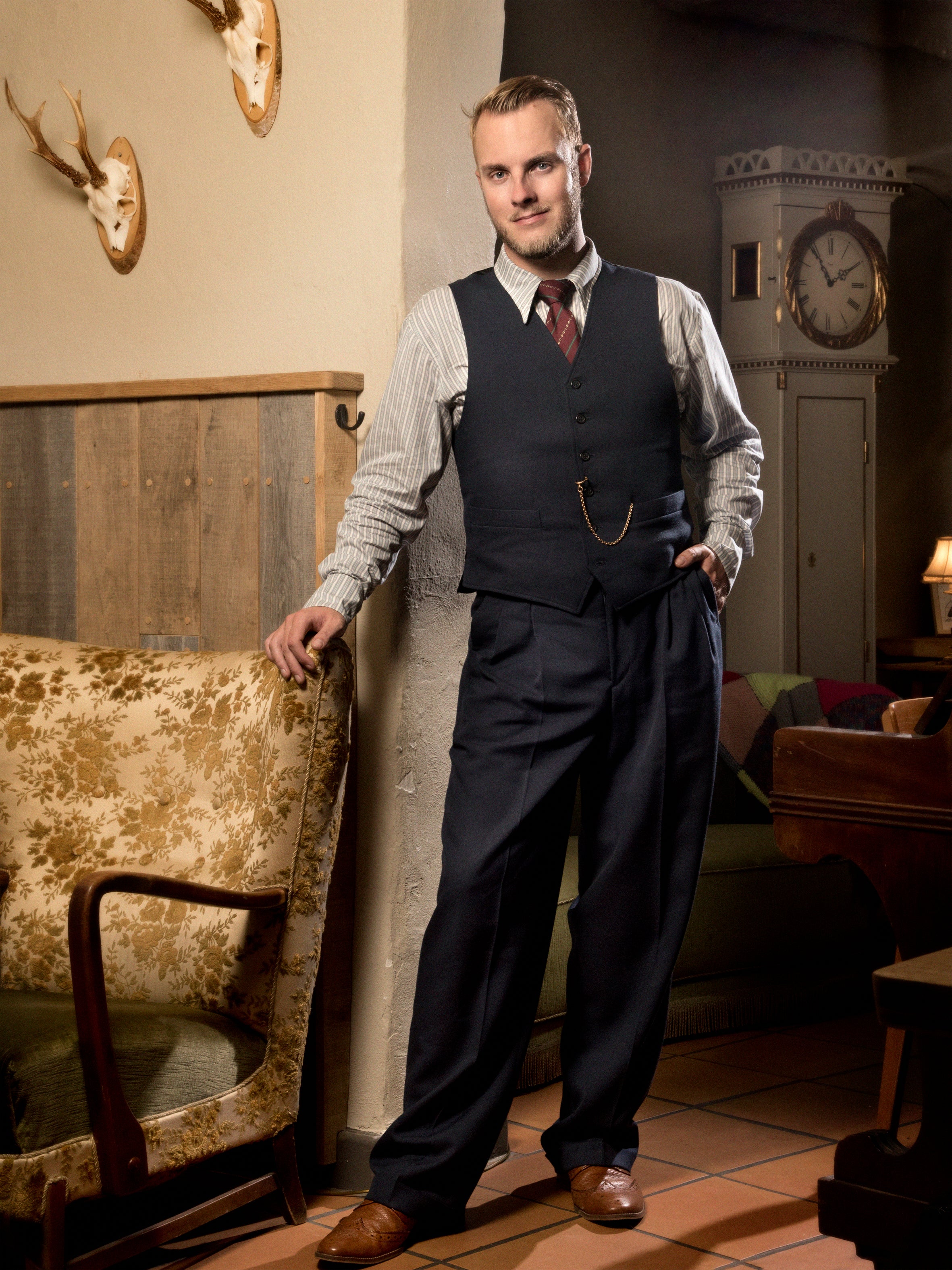 Fishtail Back Trousers - Navy Twill